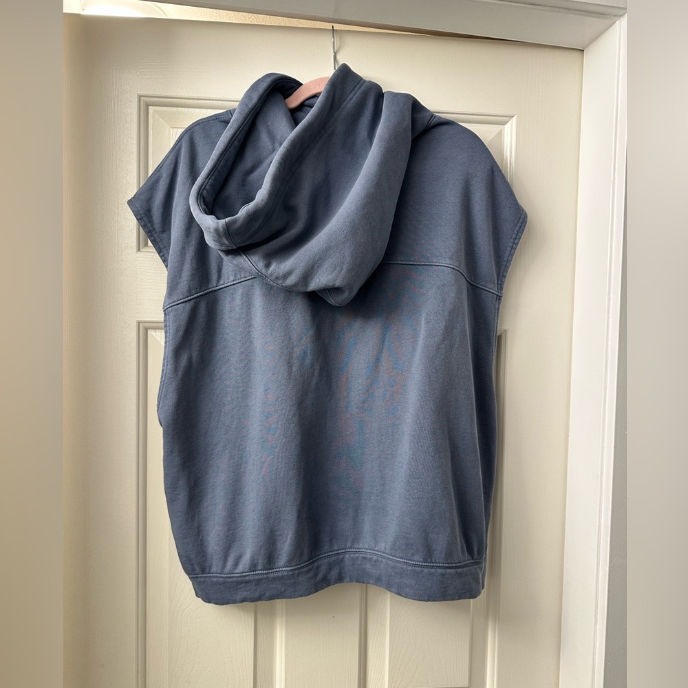 Free People Movement For The Win Blue Sleeveless Hoodie Sweatshirt M L - Picture 9 of 9